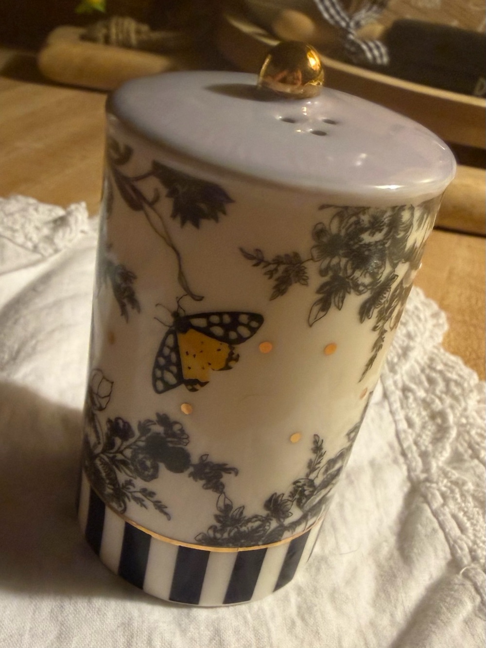 MacKenzie-Childs Butterfly Toile salt or pepper shaker (only one) - Picture 2 of 3